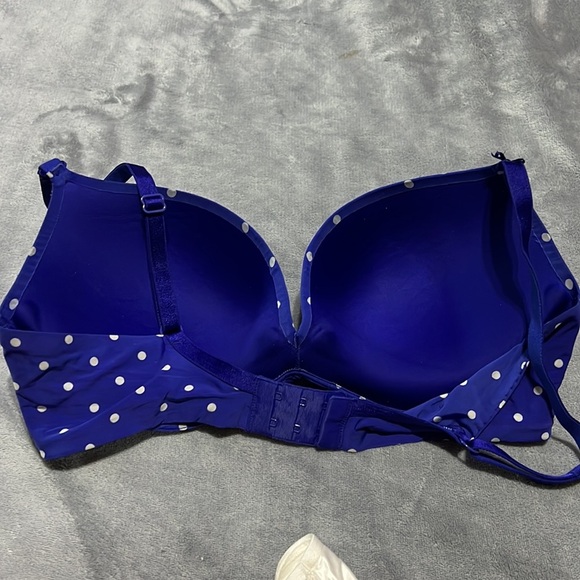 Victorias Secret Blue and White Bra Set - Picture 6 of 8